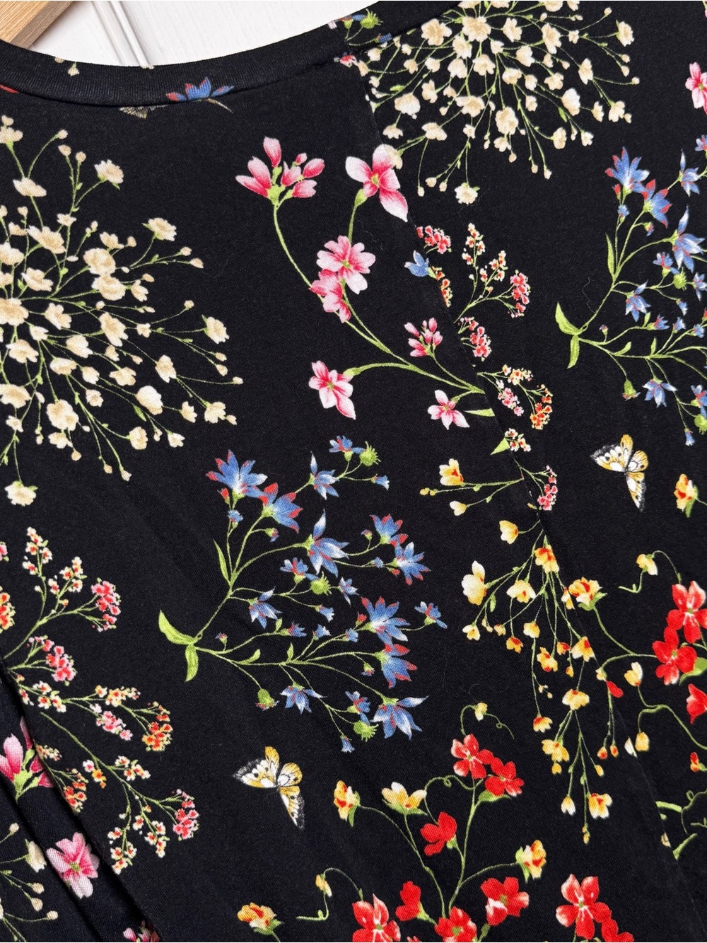 Alice + Olivia Delaina Floral Butterfly Long Sleeve Top Black Small - Picture 10 of 11